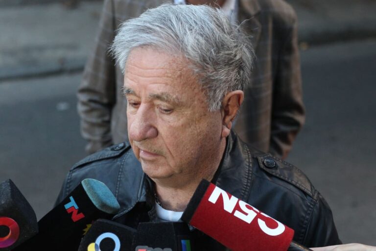 Un intercambio de disparos se produjo este domingo en la puerta de la casa del expresidente Eduardo Duhalde