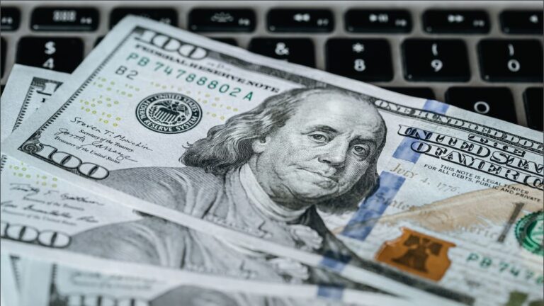 La divisa oficial operó a $1520 para la venta en el Banco Nación