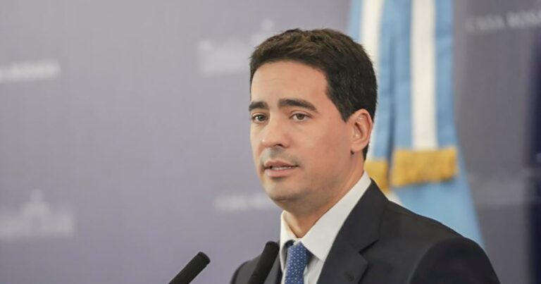 Tras la defensa de Milei a su ex asesor, el Gobierno vuelve a despegarse de Cerimedo