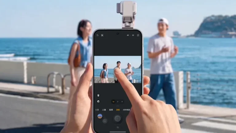 El invento ideal para los creadores de contenido: un teléfono con brazo robótico y cámara integrada
