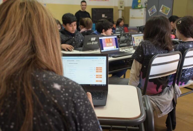Se amplía la oferta de postítulos para la actualización y especialización docente