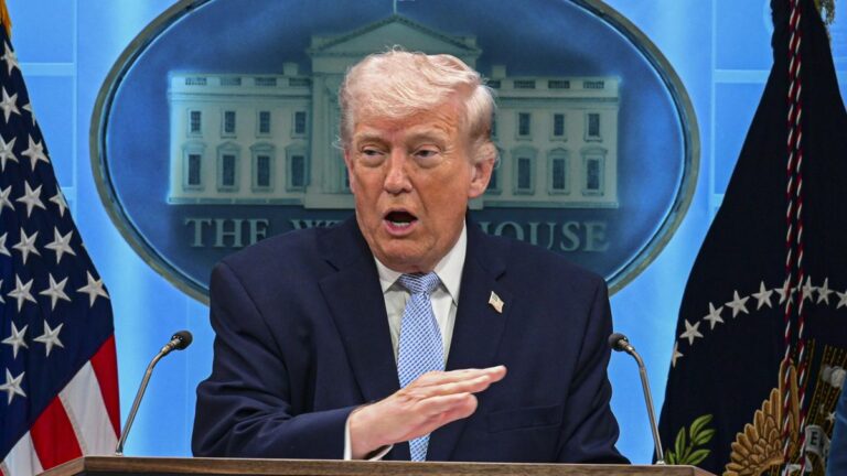 Trump calificó de “desastre potencial” un eventual conflicto por Malvinas y se ofreció a intervenir