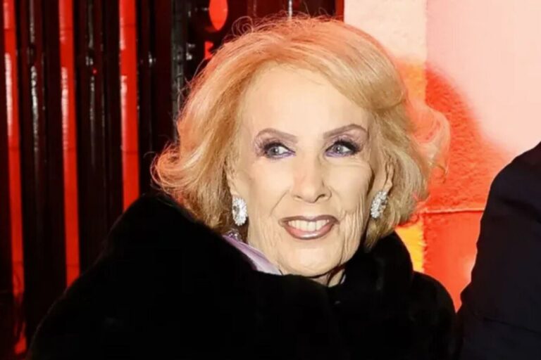 Mirtha Legrand fue internada por un cuadro compatible con neumopatía