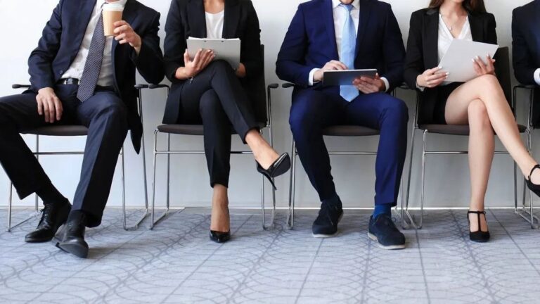 La desinflación convive con salarios rezagados y una informalidad laboral récord