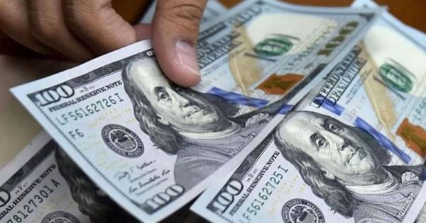 Dólar hoy: el oficial se mantiene en $1.535 y el blue cotiza a $1.560