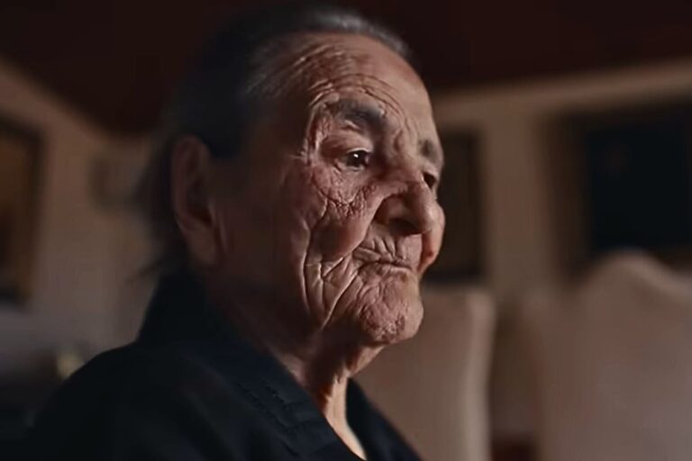 A los 101 años, una italiana de Cerdeña cuestiona el deseo permanente de tener más