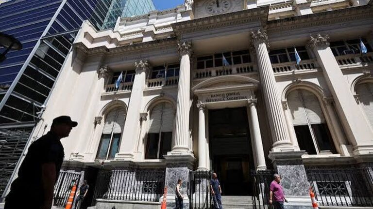 El BCRA redujo su posición vendida en futuros a u$s278 millones durante agosto