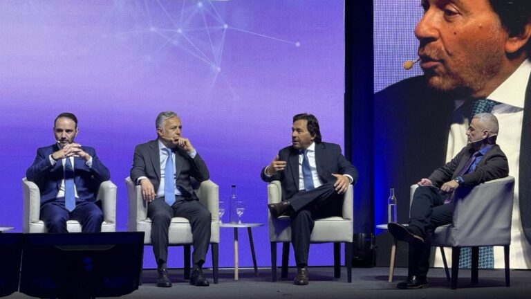 Sáenz reclamó previsibilidad y seguridad jurídica para atraer inversiones