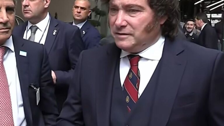 Milei lució una corbata con retratos de Adam Smith durante su discurso ante la ONU