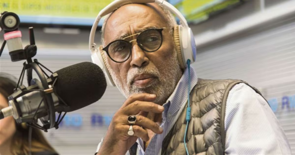 Oscar "Negro" González Oro: una voz histórica de la radio argentina