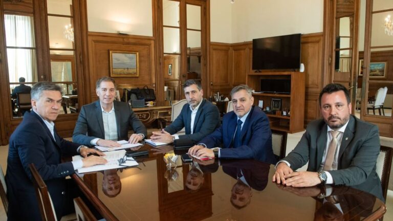 Santilli avanzó con gobernadores sobre el Presupuesto 2027 y la reforma electoral