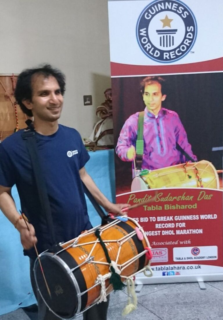 Benjamín Daniel bailó más de 168 horas en Nigeria para alcanzar un récord mundial